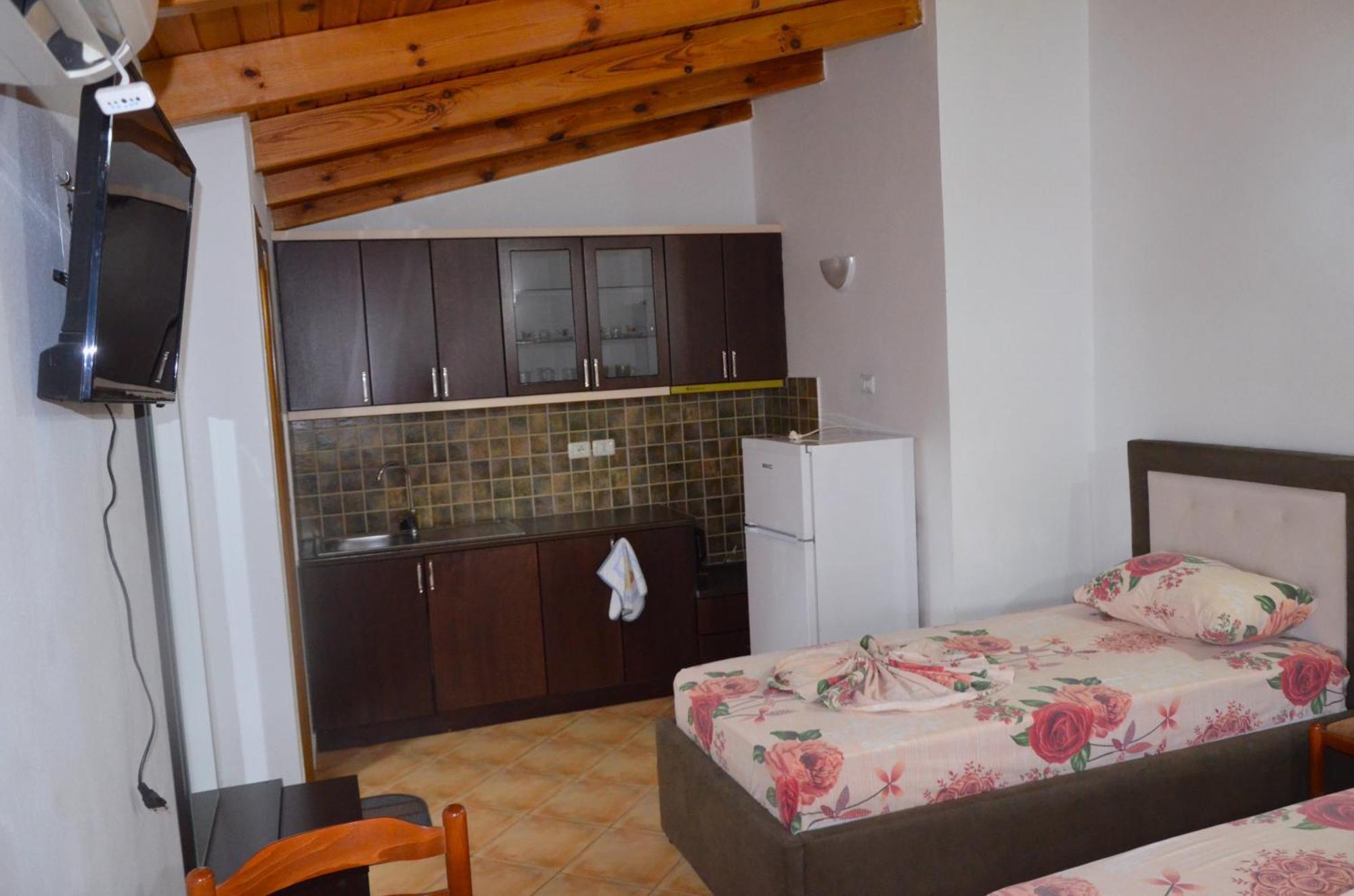 Garden Villa Veli Ксамил Экстерьер фото