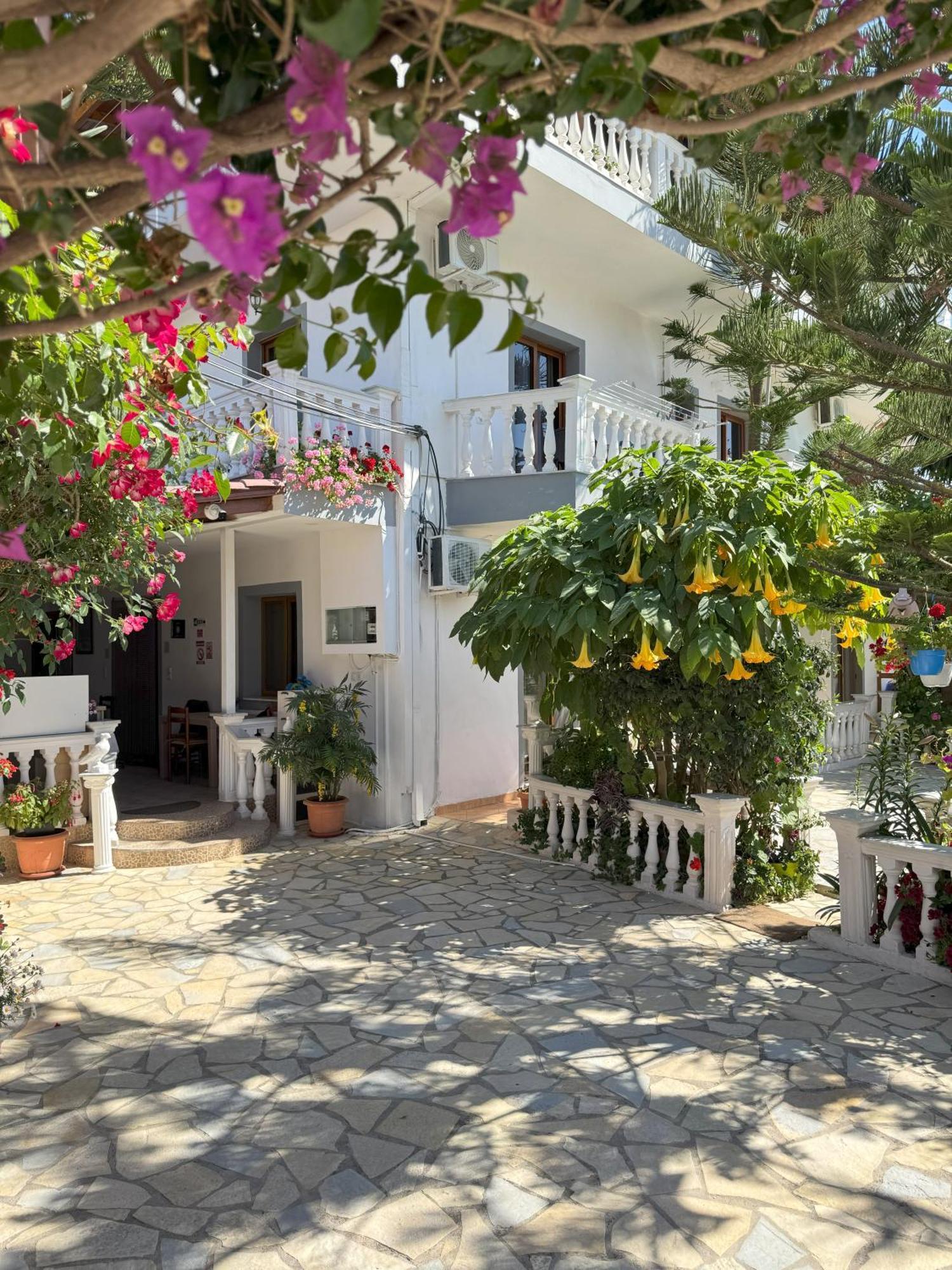 Garden Villa Veli Ксамил Экстерьер фото
